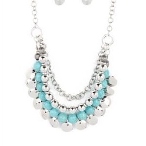 Fashion fix neckless